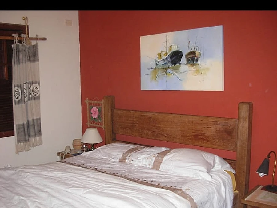 Sobrado 216m²,  4 suites, 3 salas, Varanda c/churrasq.; Forno a lenha; Jardim; Escrit. - foto 2