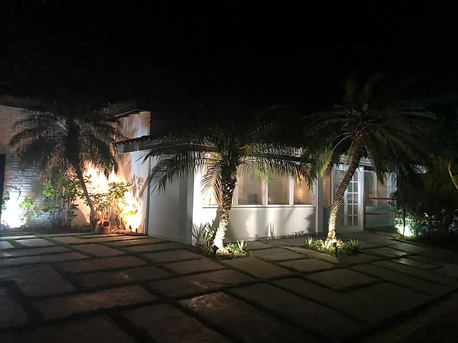 Térrea c/ Piscina, Churrasq., 4 Dorms (1 Suite) + 2WCs), ar cond., 700m da praia, 02 Vagas no Jardim - foto 3