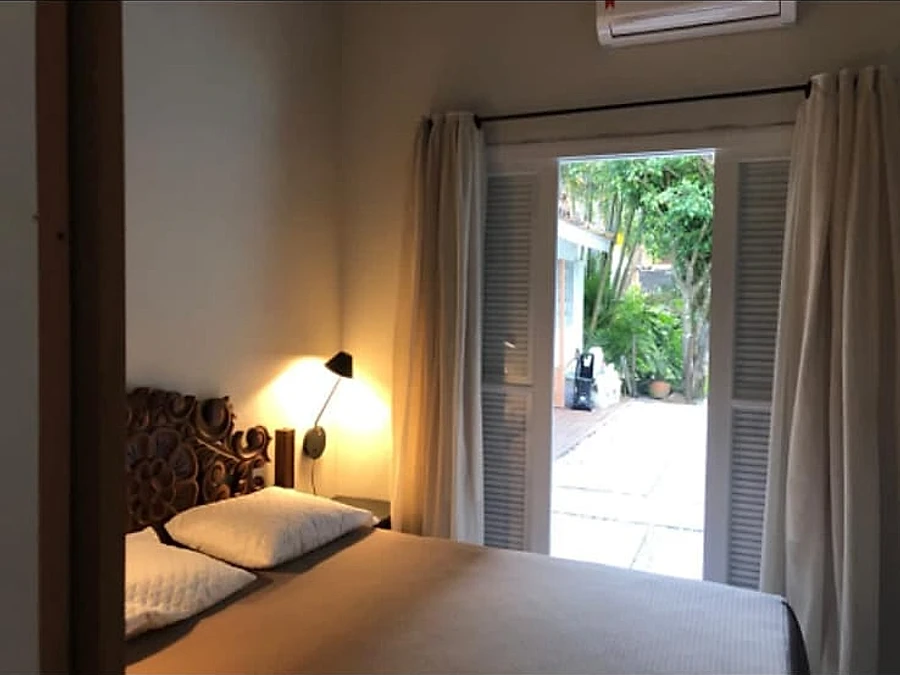 Térrea c/ Piscina, Churrasq., 4 Dorms (1 Suite) + 2WCs), ar cond., 700m da praia, 02 Vagas no Jardim - foto 6