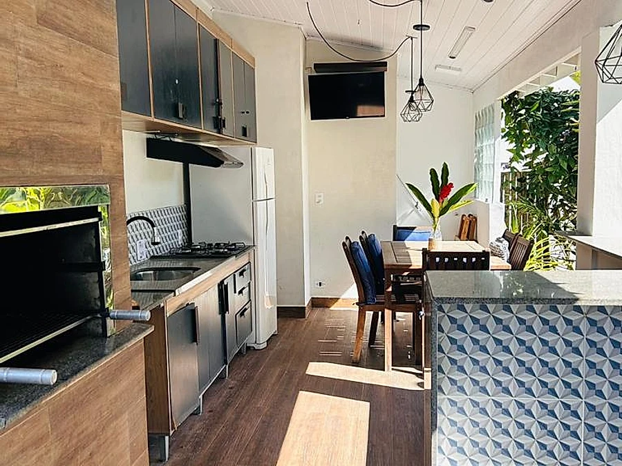 Térrea c/ Piscina, Churrasq., 4 Dorms (1 Suite) + 2WCs, ar cond., 700m da praia, 02 Vagas no Jardim - foto 12