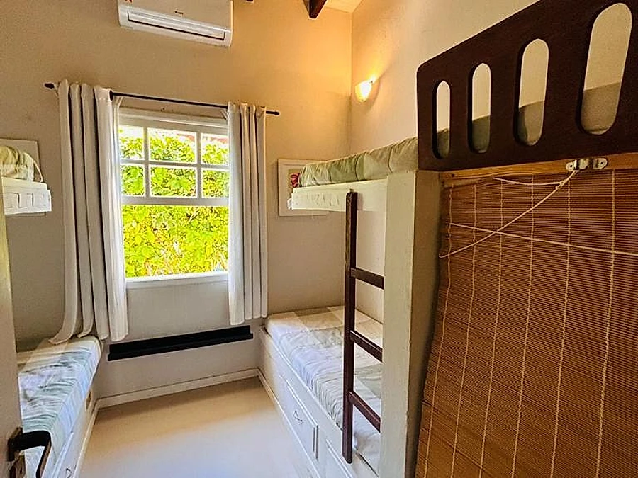 Térrea c/ Piscina, Churrasq., 4 Dorms (1 Suite) + 2WCs, ar cond., 700m da praia, 02 Vagas no Jardim - foto 2