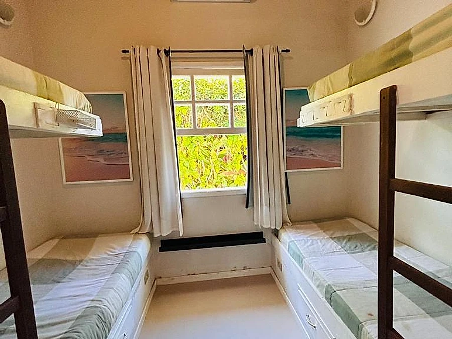 Térrea c/ Piscina, Churrasq., 4 Dorms (1 Suite) + 2WCs, ar cond., 700m da praia, 02 Vagas no Jardim - foto 5
