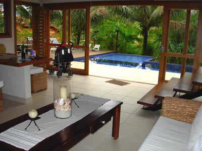 Bela residência a 600m da praia, Piscina, Churrasq, Amplo Living, 6 Dorms