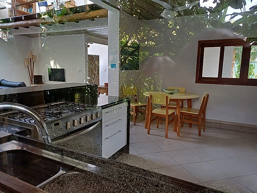 Ótimo sobrado, 500m da praia, Sala ampla,  4 suites - foto 5