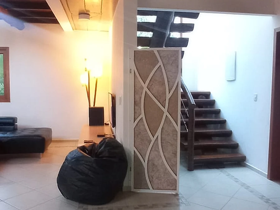 Ótimo sobrado, 500m da praia, Sala ampla,  4 suites - foto 2