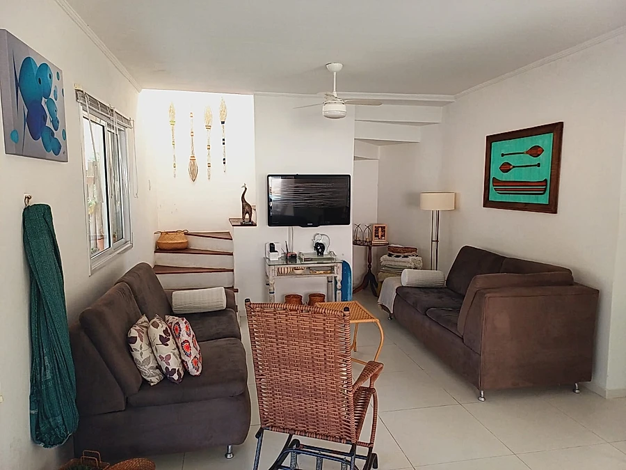 Sobrado a 1000m da praia, 3 suites, piscina - foto 3