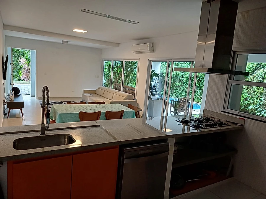 Sobrado 4 Sts, Piscina, Varanda, Churrasq., 550m da praia - foto 9