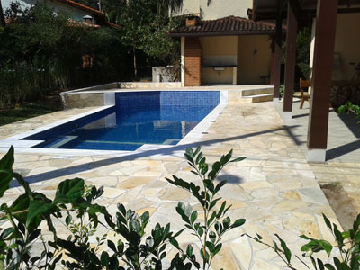 Casa c/piscina, churrasqueira., 5 dorms c/Ar condicionado, p/14 pessoas