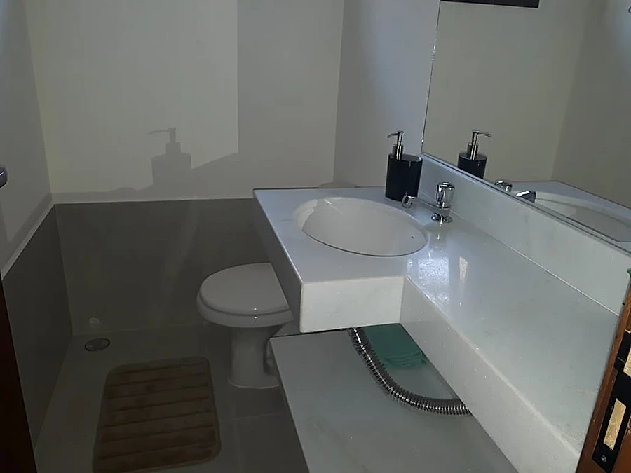 Casa c/piscina, churrasqueira., 5 dorms c/Ar condicionado, p/14 pessoas - foto 4