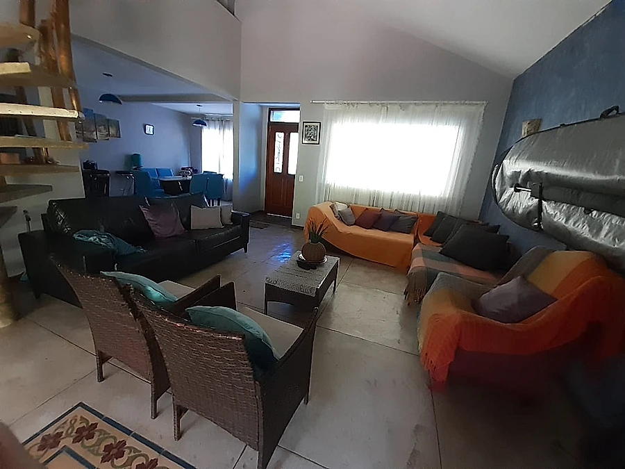 Sobrado 4 dorms (3 Sts), Churrasq,, Ventiladores, 12 pess - foto 3