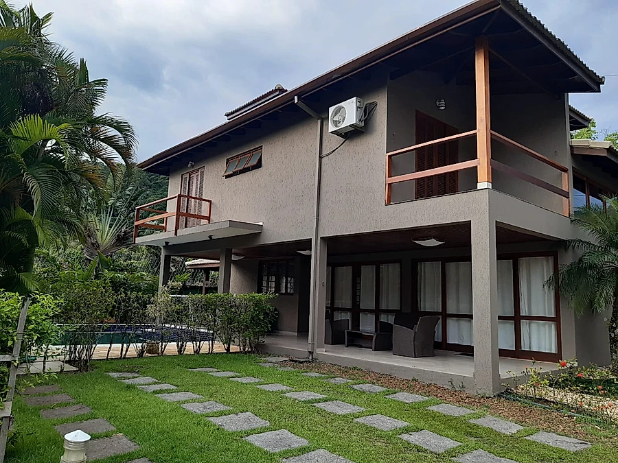 Linda c/piscina, Churrasqueira. Forno a lenha, 3 suites c/Ar Cond. - foto 2