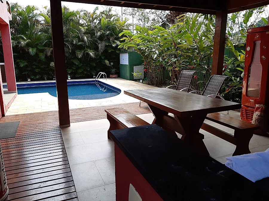Linda c/piscina, Churrasqueira. Forno a lenha, 3 suites c/Ar Cond. - foto 4