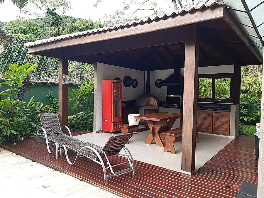 Linda c/piscina, Churrasqueira. Forno a lenha, 3 suites c/Ar Cond. - foto 5