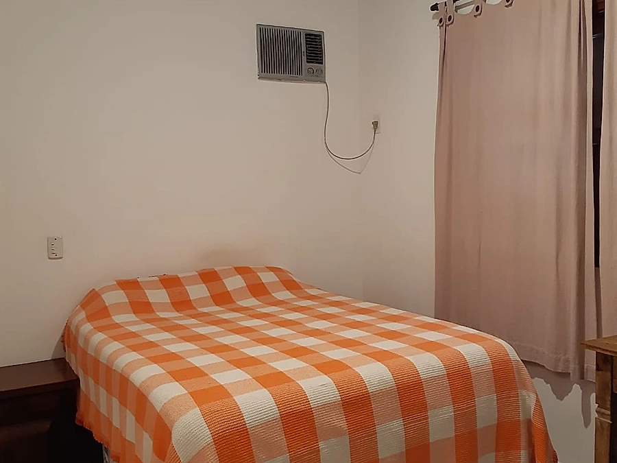 Térrea, 3 dormitórios (01 Suite), Churrasq., Até 10 pessoas. Anual R$7.350/mês, inclui Cond/IPTU; - foto 2