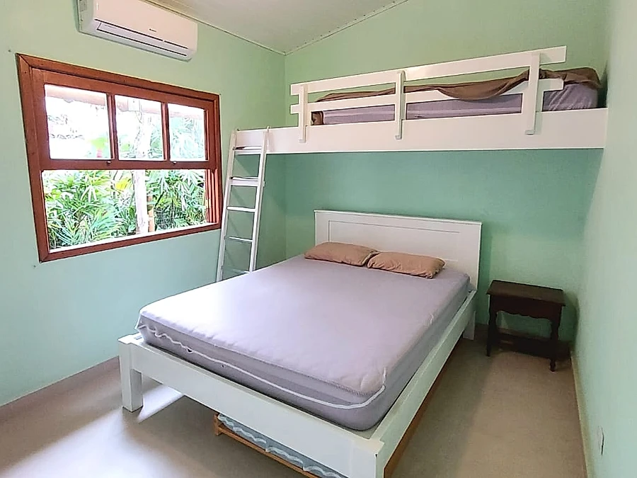 Térrea, charmosa, a 500m da praia, c/Piscina e churrasq., 3 Dorms (Suite) Ar Condic., até 10pess - foto 7