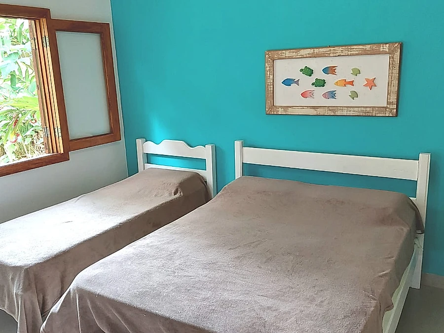 Térrea, charmosa, a 500m da praia, c/Piscina e churrasq., 3 Dorms (Suite) Ar Condic., até 10pess - foto 2