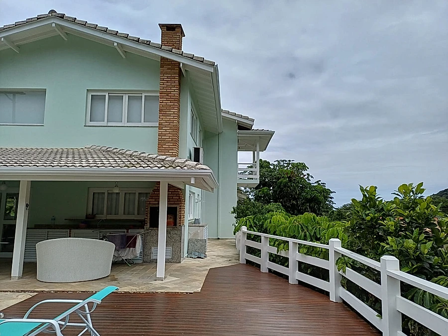 Amplo sobrado c/ Piscina, 4 Suites, Lavabo, até 15 pess., a 1.100m da praia - foto 12