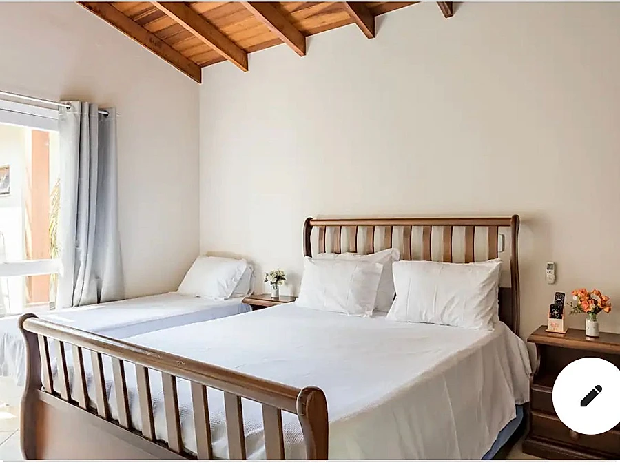 Sobrado  5 Dorms c/Ar Condic (4 Suites ), Piscina, Edícula c/ Churr., até 13 pess - foto 4
