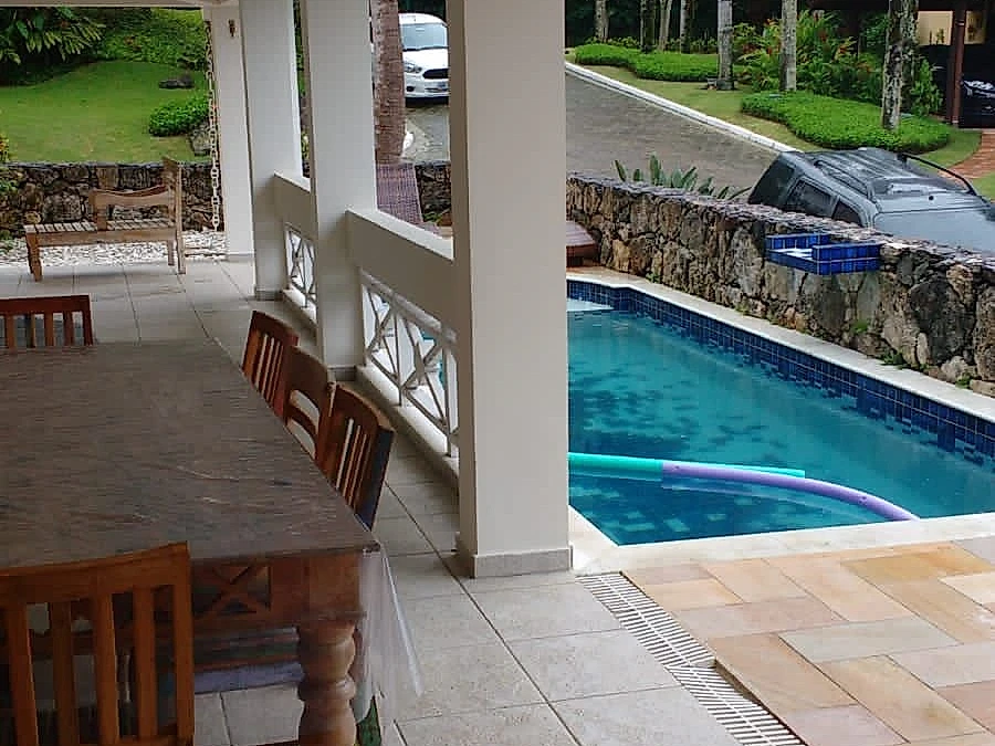Piscina, Churrasq e Forno a lenha, 4 Dorms (3 Suites) c/Ar Condic., +WC e Lavabo, Familias até 8 pessoas. - foto 7