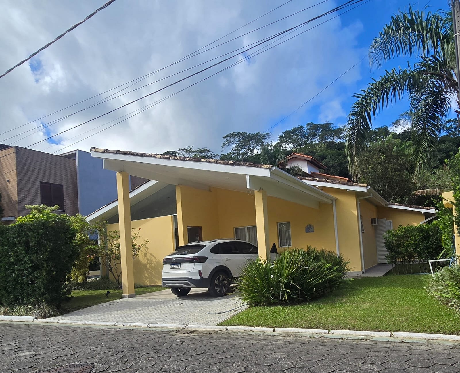 Terrea c/Piscina, Churrasq,  3 Suites  c/Ar Condic -WiFI