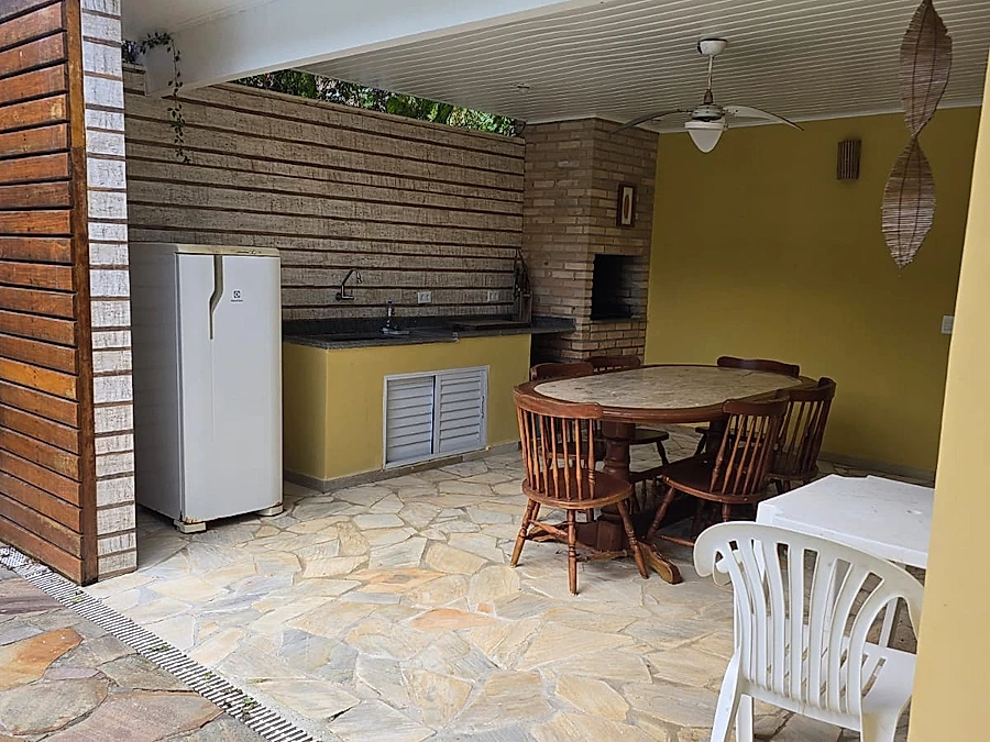 Terrea c/Piscina, Churrasq,  3 Suites  c/Ar Condic -WiFI - foto 10