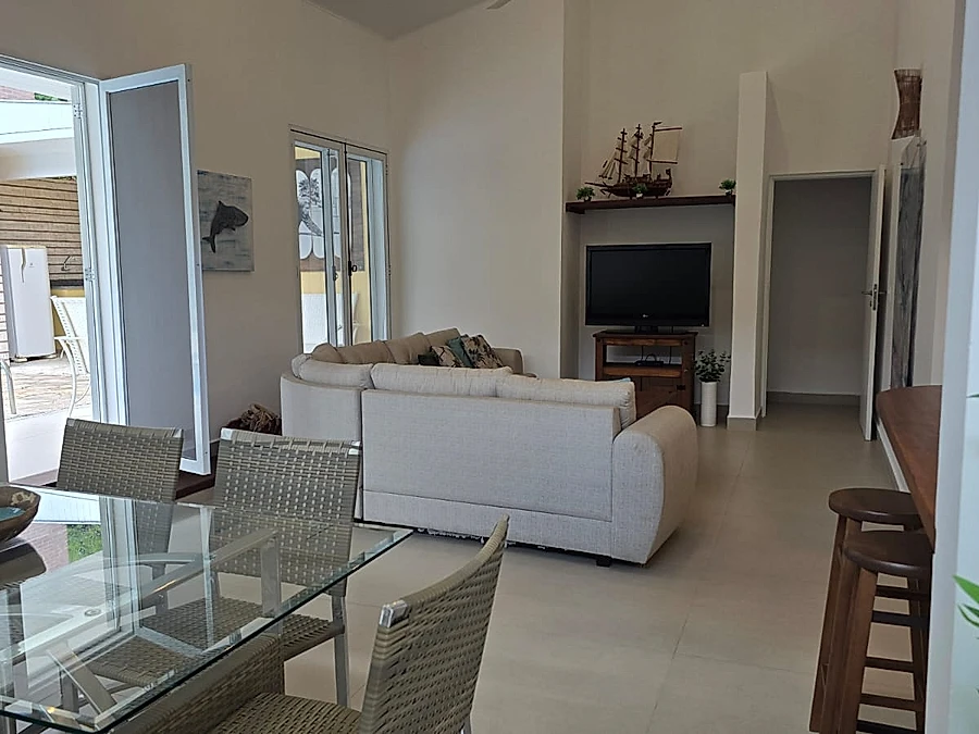 Terrea c/Piscina, Churrasq,  3 Suites  c/Ar Condic -WiFI - foto 14