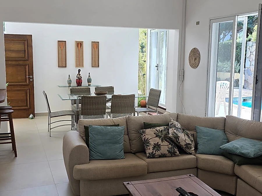 Terrea c/Piscina, Churrasq,  3 Suites  c/Ar Condic -WiFI - foto 9