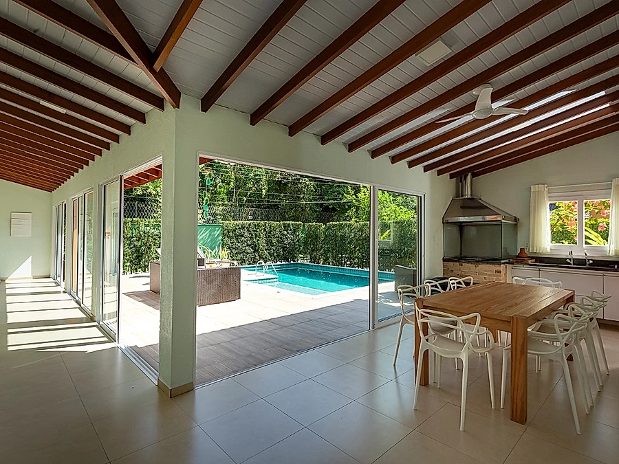 Térrea c/piscina, p/ até 8 pessoas, 4 suites, churrasqueira, 600m da praia - foto 11