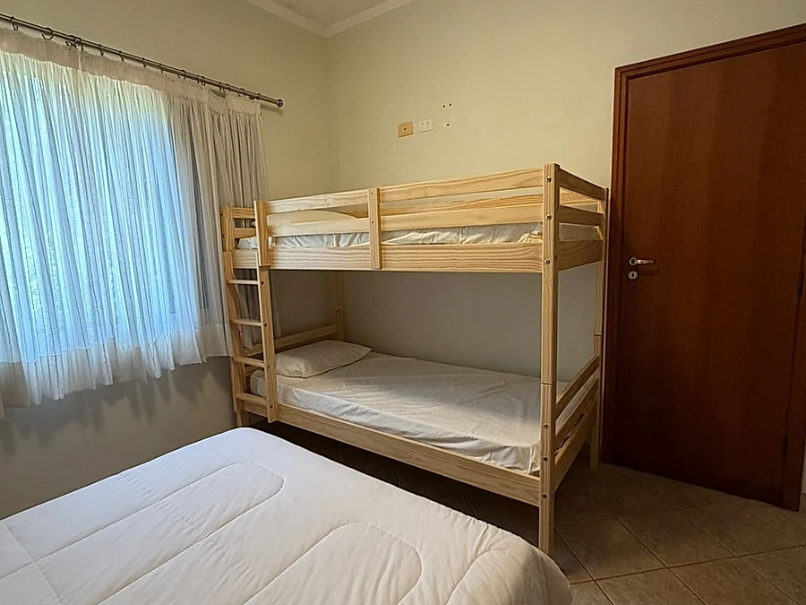Sobrado 4 suites p/10p, Varanda churrasqueira e forno a lenha, a 700m da praia - foto 11