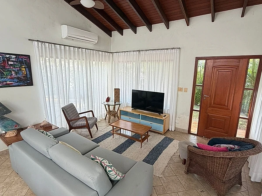 Sobrado 4 suites p/10p, Varanda churrasqueira e forno a lenha, a 700m da praia - foto 6